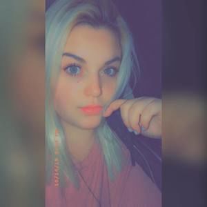 Meet your Posher, Danielle